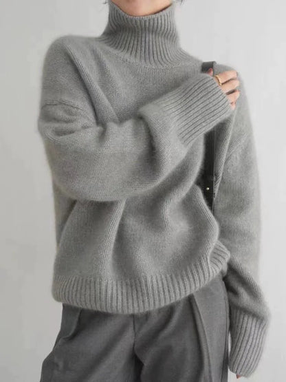 Isabel | Elegant Turtleneck